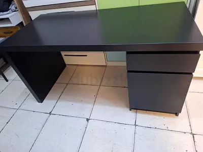 Large dark wood office desk with 3 drawers - good condition
