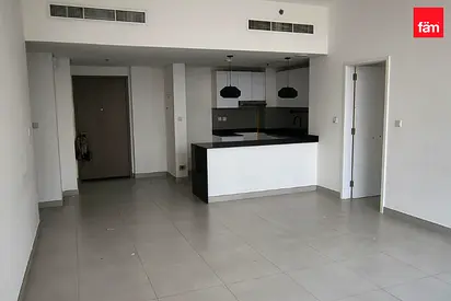 Spacious And Modern Layout With A Balcony