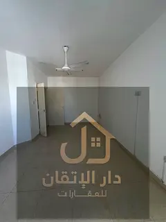 *Golden Opportunity for Rent* 3 Bedroom + Hall apartment in Al Nabaa area Spacious area | Prime loca