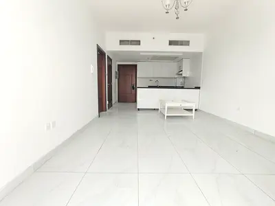 Massive 1-Bedroom Apartment | Luxury Amenities & Covered Parking