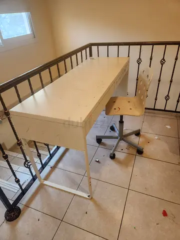 White Desk with Matching Swivel Chair Set