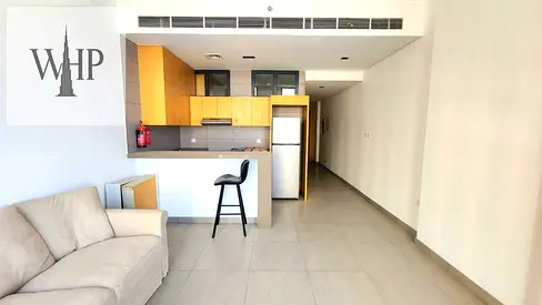 Luxurious Furnished Partician Studio Swimming Pool Parking Free