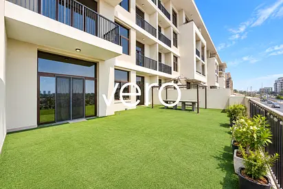 Upgraded |  Huge Terrace | Vacant on Transfer