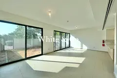 SINGLE ROW | AVAILABLE NOW | VERY SPACIOUS