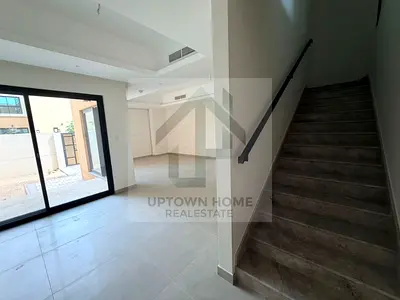 3 bed /ready to move / new