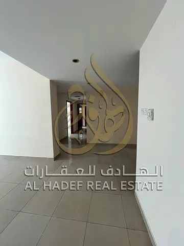 غرفتين وصالة بالمجاز 2، مع باركن، نادي مجاني، قريب من الخدمات، 4/6/12 دفعات.
