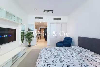 Modern | Furnished | Vacant Studio Carson