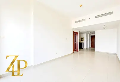 BRIGHT 2BR APARTMENT | HUGE LAYOUT | BALCONY & POOL ACCESS