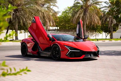 Lamborghini Revuelto 2025 Japanese Specs