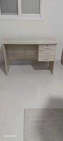 Desk Table