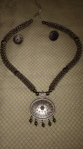 Indian jewellery chain and earrings
