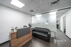 Prime Location| Internal Washroom | 2 Parkings