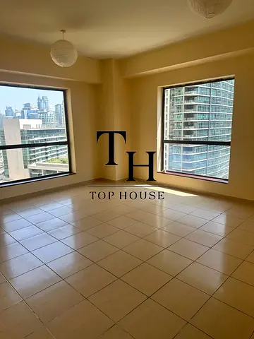Beachfront JBR Living | Spacious | Marina Views