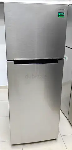 Samsung Silver Top Freezer Refrigerator - Good Condition