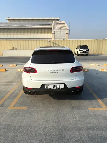 2018 Porsche MACAN photo 4