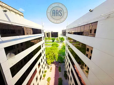 LUXURIOUS OFFICE|READY TO MOVE IN|FLEXIBLE CHEQUES|NEAR TO BUS STOP|IN DIP 1