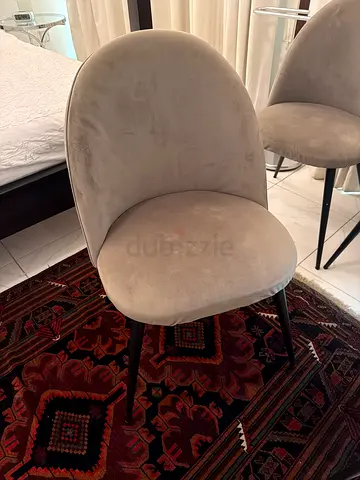 Set of 6 JYSK Kokkedal grey velvet dining chairs with black metal legs