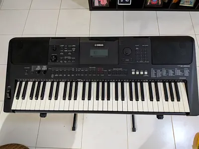Yamaha Keyboard PSR-E453 - Good Working Condition