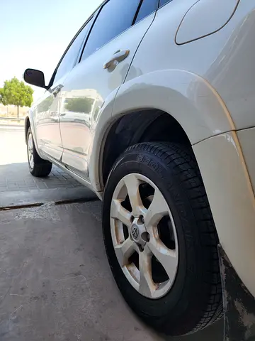 صورة 6 لـ 2010 Toyota RAV 4