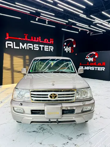 Toyota Land Cruiser VXR 2004 GCC Specs