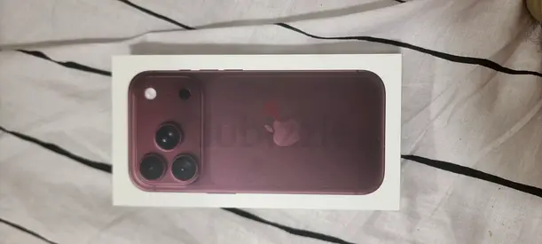 iPhone 18 Pro (Boxed) - burgundy Unopened/Like New 256GB