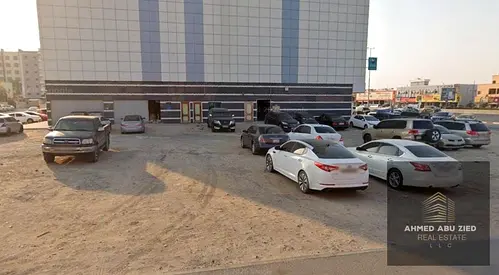 للبيع أرض سكني تجاري بالروضة 3 عجمان ثاني قطعة من الشارع العام خلف بناية أبوظبي التجاري مساحة 8000 قدم تصريح أرضي و6 طوابق موقع استثماري مميز