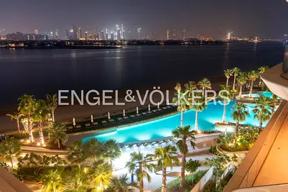 Ultra Luxury Residence | Panoramic Palm Views