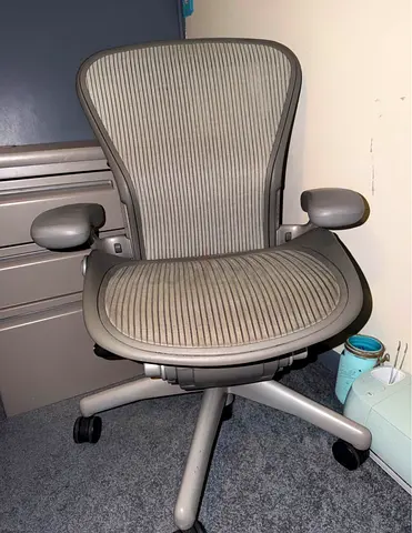 Herman Miller Aeron size B fully loaded
