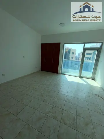 🏡 للبيع –  | المجاز – الشارقة  🔹 غرفتين وصالة 🔹 3 حمامات 🔹 المساحة الصافية: 2,000 قدم² 🔹 بدون موقف سيارة 🔹 الموقع: منطقة المجاز – إمار