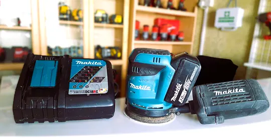 Makita DBO180 Cordless Sander 18v