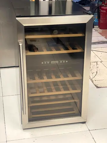 Hoover brand wine 🍷 fridge dual temperature