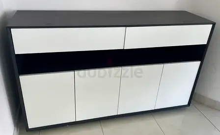 Chest of drawer