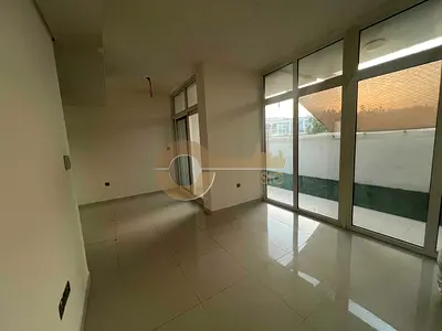 CORNER UNIT | SINGLE ROW | VACANT | TYPE RREM