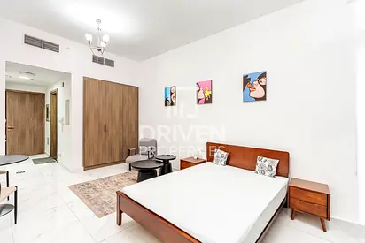 Pool View | Fairly New | Near Exit and Supermarket
