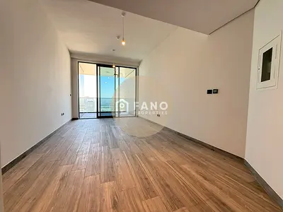 غرفتي نوم في الطابق العلوي | ريجاليا بيزنس باي | إطلالات على الأفق والمارينا | شرفة