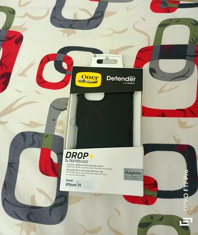 OtterBox Defender Series MagSafe Case for iPhone 16