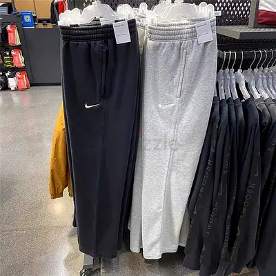 Nike Standard Fit Fleece Joggers
