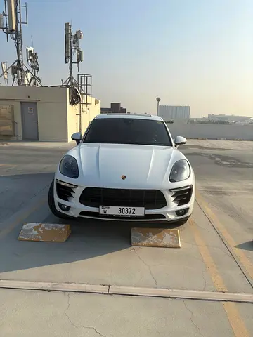 2018 Porsche MACAN photo 5