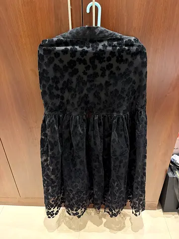 Black Floral Velvet Tiered Midi Skirt - Good Condition Size M