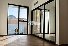 Luxury 1BR Apartment with Balcony | with Study/Maid's Room | Modern