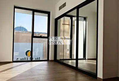 Luxury 1BR Apartment with Balcony | with Study/Maid's Room | Modern