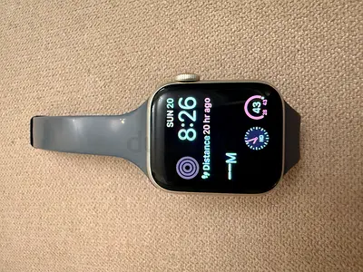 Apple Watch SE Gen 2 40mm Series (Silver) with Black Sport Band - Good Condition