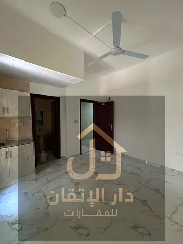 فرصة ذهبية للإيجار | استديو اول ساكن  منطقه المجرة موقع حيوي وقريب من جميع الخدمات