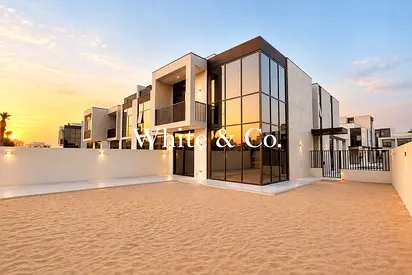 Best Value | 4 Bed | Large Plot | Pool