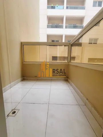 Spacious apartment 2 Bedroom Close Hall// 3 bathroom master bedroom// 2 balcony Raedy to move Apartment