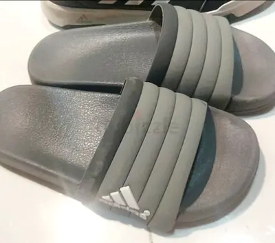 Adidas kid’s slide sandals
