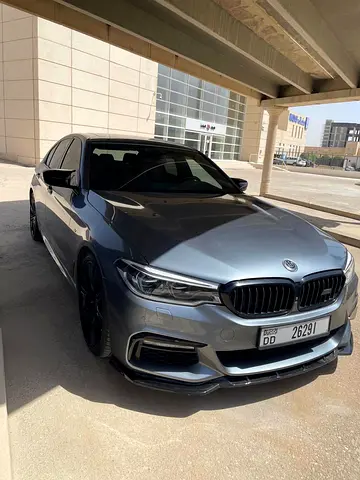 2017 BMW 5-SERIES 照片 4