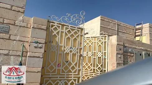غرف و صاله مع المكيفات في الجزات