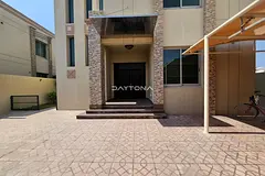 MODERN 5 BED + MAIDS VILLA | PRIVATE GARDEN | POOL
