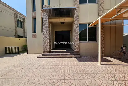 MODERN 5 BED + MAIDS VILLA | PRIVATE GARDEN | POOL